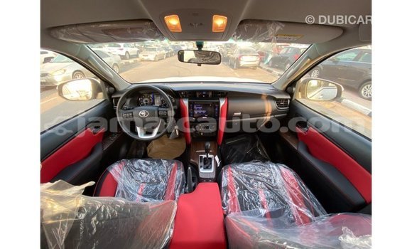 Buy Import Toyota Fortuner White Car in Import - Dubai in Clarendon Buy Import Toyota Fortuner White Car in Import - Dubai in Clarendon