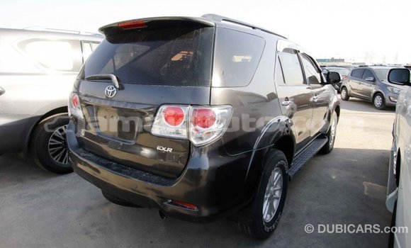 Acheter Import Voiture Toyota Fortuner Autre à Import - Dubai, Clarendon Acheter Import Voiture Toyota Fortuner Autre à Import - Dubai, Clarendon