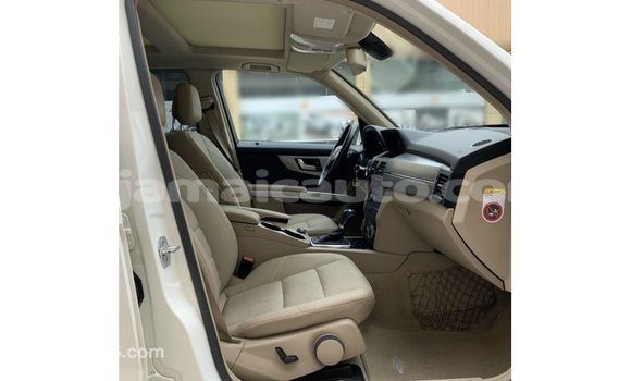 Buy Import Mercedes-Benz 190 (W201) White Car in Import - Dubai in Clarendon Buy Import Mercedes-Benz 190 (W201) White Car in Import - Dubai in Clarendon