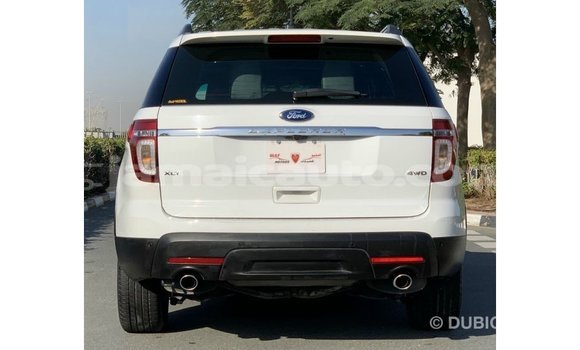 Buy Import Ford Explorer White Car in Import - Dubai in Clarendon Buy Import Ford Explorer White Car in Import - Dubai in Clarendon