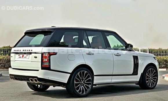 Acheter Import Voiture Land Rover Range Rover Blanc à Import - Dubai, Clarendon Acheter Import Voiture Land Rover Range Rover Blanc à Import - Dubai, Clarendon