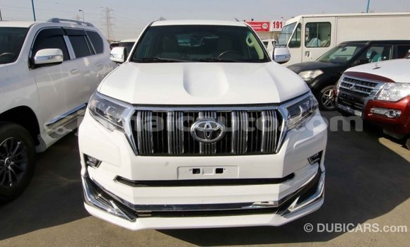 Acheter Import Voiture Toyota Prado Blanc à Import - Dubai, Clarendon Acheter Import Voiture Toyota Prado Blanc à Import - Dubai, Clarendon