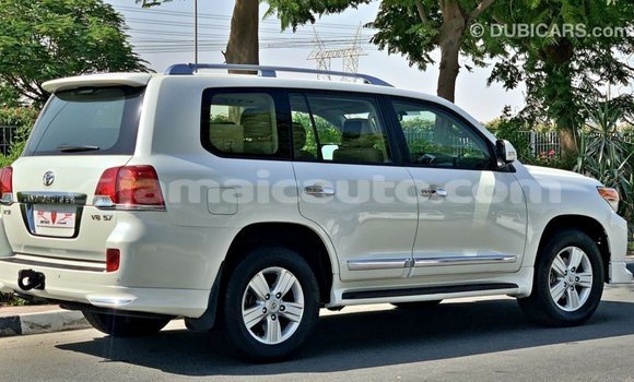 Buy Import Toyota Land Cruiser White Car in Import - Dubai in Clarendon Buy Import Toyota Land Cruiser White Car in Import - Dubai in Clarendon