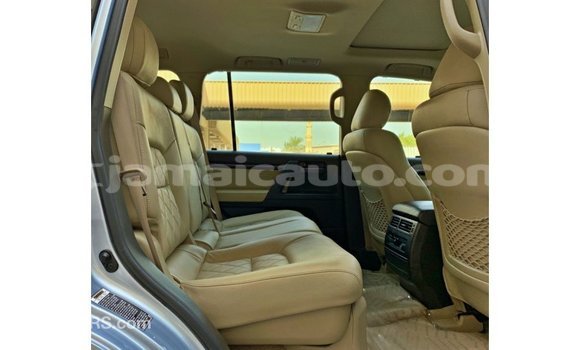 Acheter Import Voiture Toyota Land Cruiser Bleu à Import - Dubai, Clarendon Acheter Import Voiture Toyota Land Cruiser Bleu à Import - Dubai, Clarendon