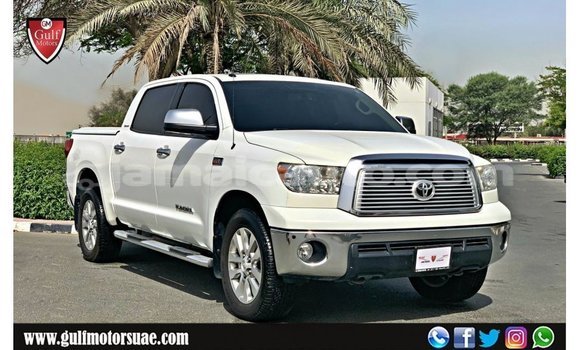 Buy Import Toyota Tundra White Car in Import - Dubai in Clarendon