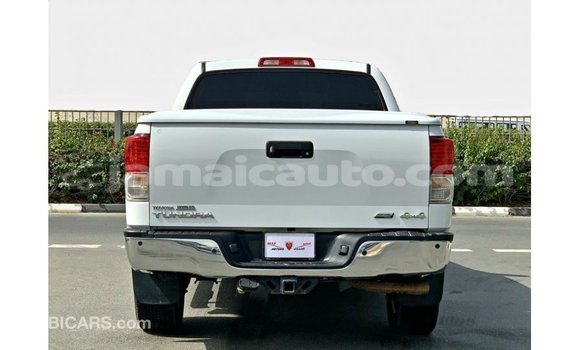 Acheter Import Voiture Toyota Tundra Blanc à Import - Dubai, Clarendon Acheter Import Voiture Toyota Tundra Blanc à Import - Dubai, Clarendon