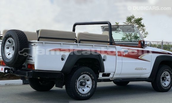 Buy Import Nissan Patrol White Car in Import - Dubai in Clarendon Buy Import Nissan Patrol White Car in Import - Dubai in Clarendon