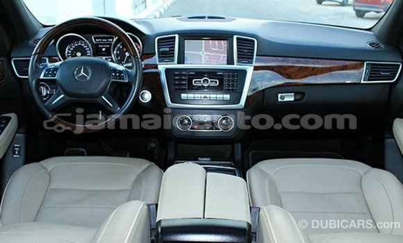 Buy Import Mercedes-Benz 190 (W201) White Car in Import - Dubai in Clarendon Buy Import Mercedes-Benz 190 (W201) White Car in Import - Dubai in Clarendon