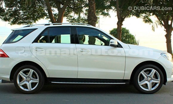 Buy Import Mercedes-Benz 190 (W201) White Car in Import - Dubai in Clarendon Buy Import Mercedes-Benz 190 (W201) White Car in Import - Dubai in Clarendon