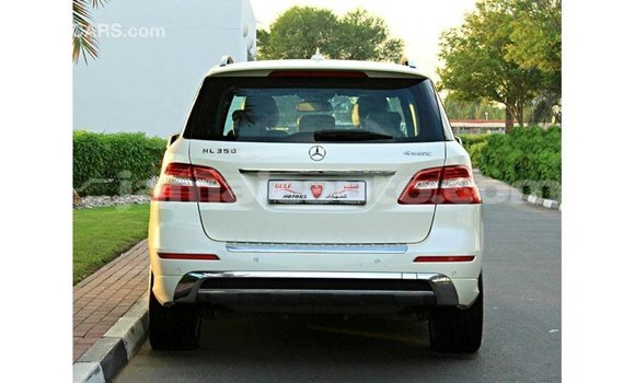 Buy Import Mercedes-Benz 190 (W201) White Car in Import - Dubai in Clarendon Buy Import Mercedes-Benz 190 (W201) White Car in Import - Dubai in Clarendon