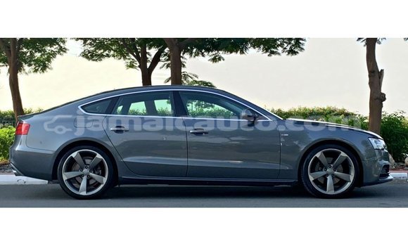 Buy Import Audi 100 Other Car in Import - Dubai in Clarendon Buy Import Audi 100 Other Car in Import - Dubai in Clarendon