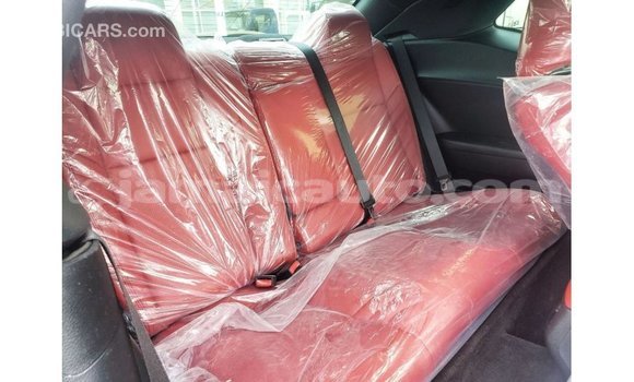 Acheter Import Voiture Dodge Challenger Blanc à Import - Dubai, Clarendon Acheter Import Voiture Dodge Challenger Blanc à Import - Dubai, Clarendon