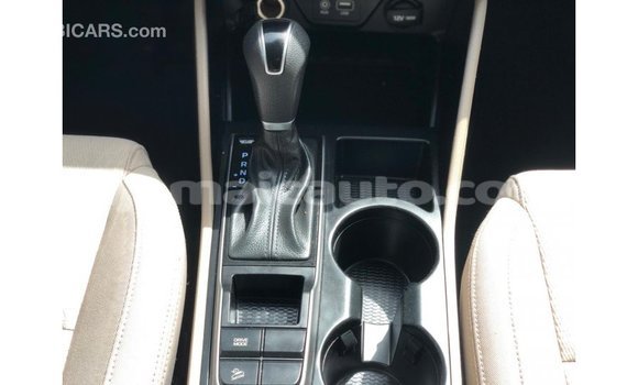 Acheter Import Voiture Hyundai Tucson Rouge à Import - Dubai, Clarendon Acheter Import Voiture Hyundai Tucson Rouge à Import - Dubai, Clarendon