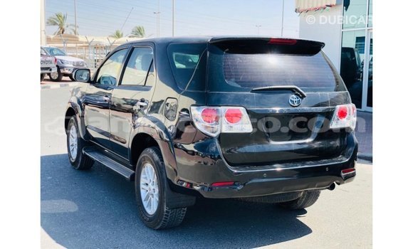 Acheter Import Voiture Toyota Fortuner Noir à Import - Dubai, Clarendon Acheter Import Voiture Toyota Fortuner Noir à Import - Dubai, Clarendon