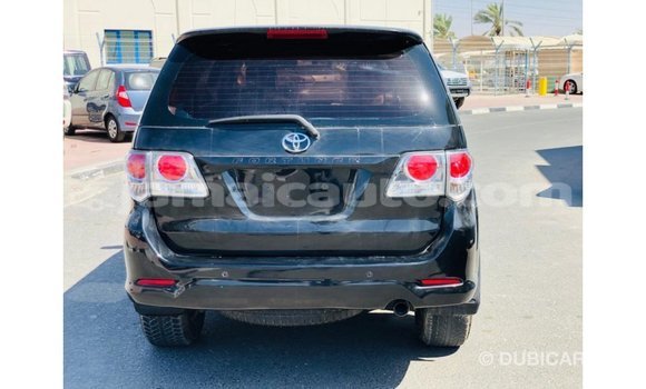 Acheter Import Voiture Toyota Fortuner Noir à Import - Dubai, Clarendon Acheter Import Voiture Toyota Fortuner Noir à Import - Dubai, Clarendon