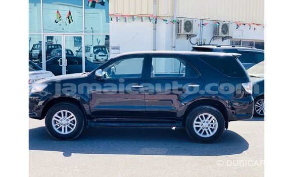 Acheter Import Voiture Toyota Fortuner Noir à Import - Dubai, Clarendon Acheter Import Voiture Toyota Fortuner Noir à Import - Dubai, Clarendon