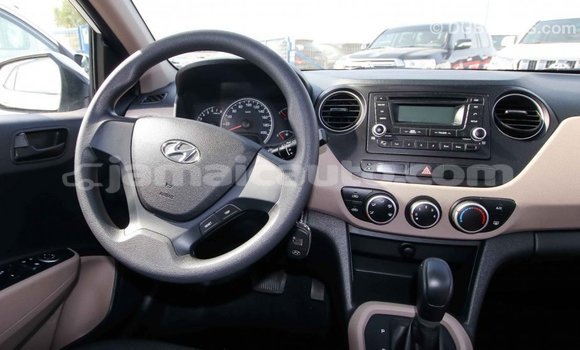 Acheter Import Voiture Hyundai i10 Blanc à Import - Dubai, Clarendon Acheter Import Voiture Hyundai i10 Blanc à Import - Dubai, Clarendon