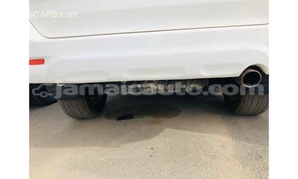 Acheter Import Voiture Toyota Fortuner Blanc à Import - Dubai, Clarendon Acheter Import Voiture Toyota Fortuner Blanc à Import - Dubai, Clarendon