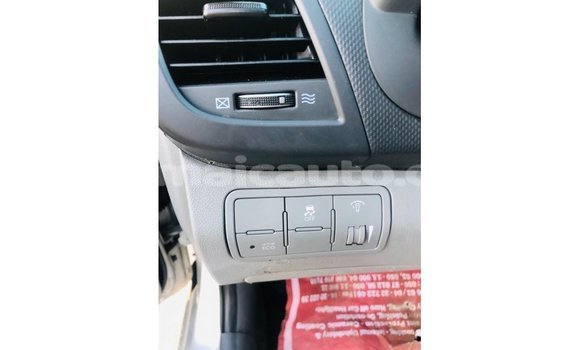 Acheter Import Voiture Hyundai Accent Autre à Import - Dubai, Clarendon Acheter Import Voiture Hyundai Accent Autre à Import - Dubai, Clarendon