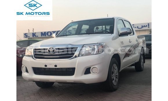 Buy Import Toyota Hilux White Car in Import - Dubai in Clarendon