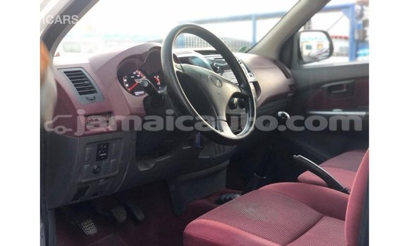 Acheter Import Voiture Toyota Hilux Blanc à Import - Dubai, Clarendon Acheter Import Voiture Toyota Hilux Blanc à Import - Dubai, Clarendon