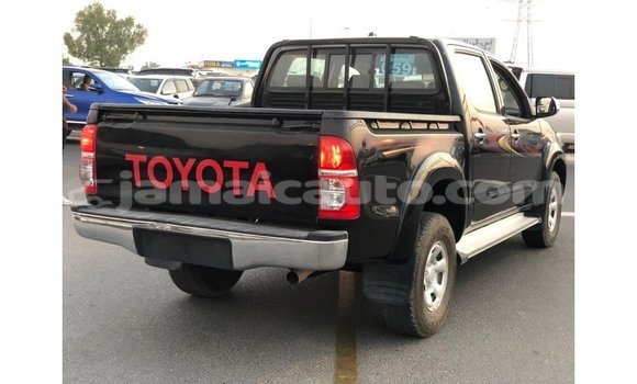 Acheter Import Voiture Toyota Hilux Noir à Import - Dubai, Clarendon Acheter Import Voiture Toyota Hilux Noir à Import - Dubai, Clarendon