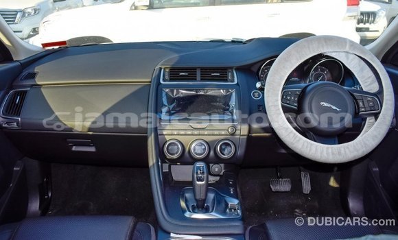Acheter Import Voiture Jaguar E-Pace Rouge à Import - Dubai, Clarendon Acheter Import Voiture Jaguar E-Pace Rouge à Import - Dubai, Clarendon