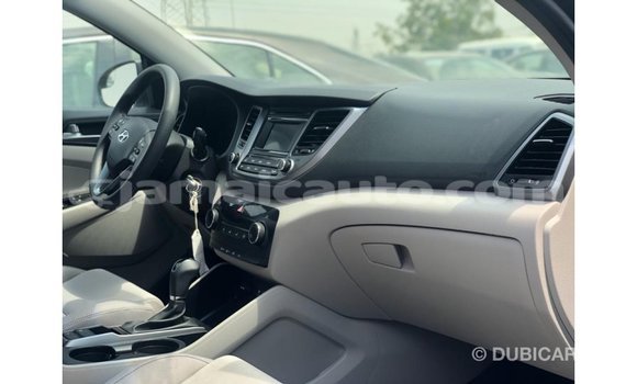 Acheter Import Voiture Hyundai Tucson Noir à Import - Dubai, Clarendon Acheter Import Voiture Hyundai Tucson Noir à Import - Dubai, Clarendon