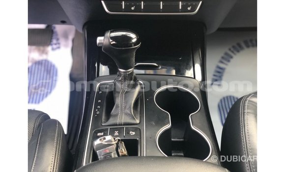 Acheter Import Voiture Kia Sorento Noir à Import - Dubai, Clarendon Acheter Import Voiture Kia Sorento Noir à Import - Dubai, Clarendon