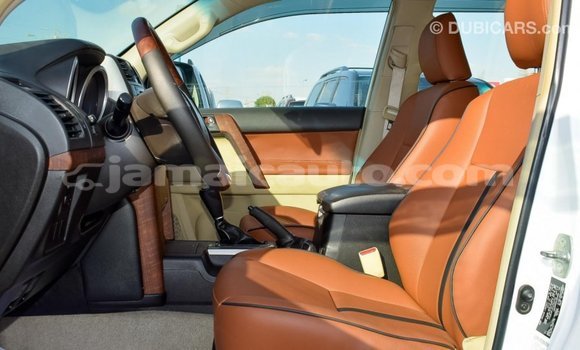 Acheter Import Voiture Toyota Prado Blanc à Import - Dubai, Clarendon Acheter Import Voiture Toyota Prado Blanc à Import - Dubai, Clarendon