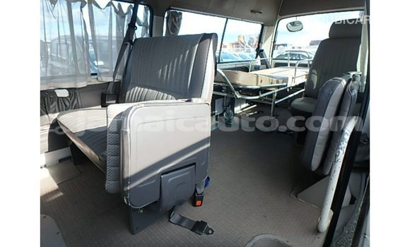 Buy Import Nissan Caravan White Car in Import - Dubai in Clarendon Buy Import Nissan Caravan White Car in Import - Dubai in Clarendon