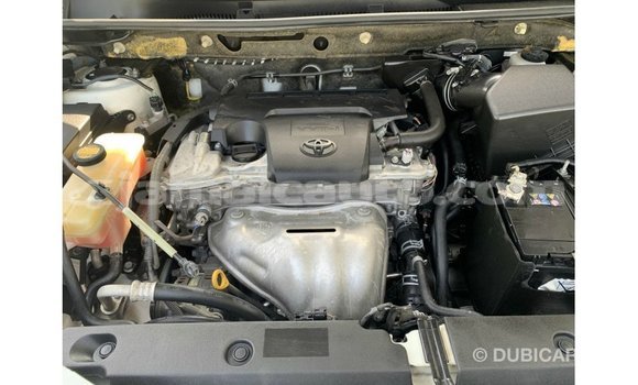 Acheter Import Voiture Toyota 4Runner Blanc à Import - Dubai, Clarendon Acheter Import Voiture Toyota 4Runner Blanc à Import - Dubai, Clarendon