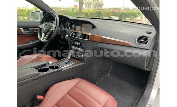 Buy Import Mercedes-Benz 190 (W201) Other Car in Import - Dubai in Clarendon Buy Import Mercedes-Benz 190 (W201) Other Car in Import - Dubai in Clarendon