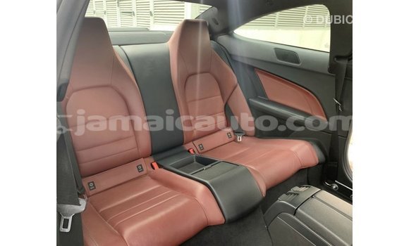 Buy Import Mercedes-Benz 190 (W201) Other Car in Import - Dubai in Clarendon Buy Import Mercedes-Benz 190 (W201) Other Car in Import - Dubai in Clarendon