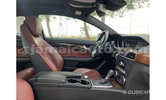 Buy Import Mercedes-Benz 190 (W201) Other Car in Import - Dubai in Clarendon Buy Import Mercedes-Benz 190 (W201) Other Car in Import - Dubai in Clarendon