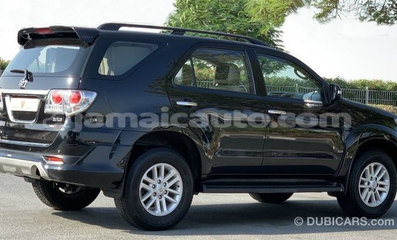 Acheter Import Voiture Toyota Fortuner Noir à Import - Dubai, Clarendon Acheter Import Voiture Toyota Fortuner Noir à Import - Dubai, Clarendon