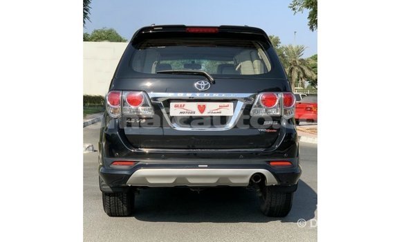 Acheter Import Voiture Toyota Fortuner Noir à Import - Dubai, Clarendon Acheter Import Voiture Toyota Fortuner Noir à Import - Dubai, Clarendon