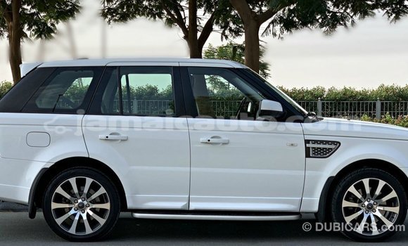 Acheter Import Voiture Land Rover Range Rover Blanc à Import - Dubai, Clarendon Acheter Import Voiture Land Rover Range Rover Blanc à Import - Dubai, Clarendon