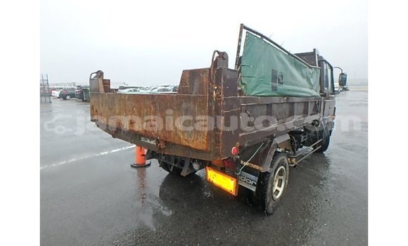 Buy Import Nissan Evalia Brown Truck in Import - Dubai in Clarendon Buy Import Nissan Evalia Brown Truck in Import - Dubai in Clarendon