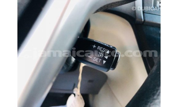 Acheter Import Voiture Toyota Sienna Blanc à Import - Dubai, Clarendon Acheter Import Voiture Toyota Sienna Blanc à Import - Dubai, Clarendon