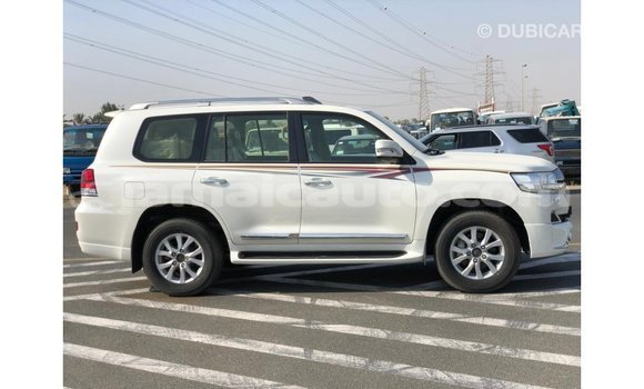 Buy Import Toyota Land Cruiser White Car in Import - Dubai in Clarendon Buy Import Toyota Land Cruiser White Car in Import - Dubai in Clarendon