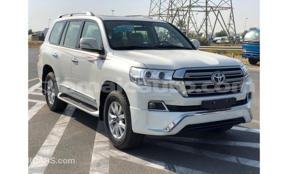 Buy Import Toyota Land Cruiser White Car in Import - Dubai in Clarendon Buy Import Toyota Land Cruiser White Car in Import - Dubai in Clarendon