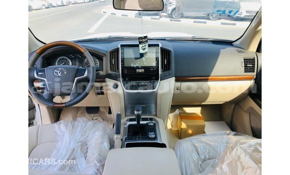 Buy Import Toyota Land Cruiser White Car in Import - Dubai in Clarendon Buy Import Toyota Land Cruiser White Car in Import - Dubai in Clarendon