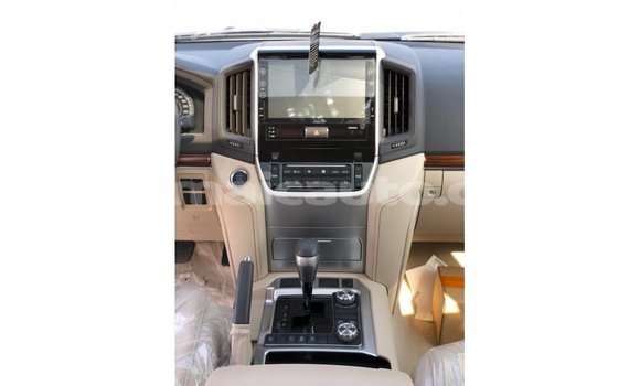 Buy Import Toyota Land Cruiser White Car in Import - Dubai in Clarendon Buy Import Toyota Land Cruiser White Car in Import - Dubai in Clarendon