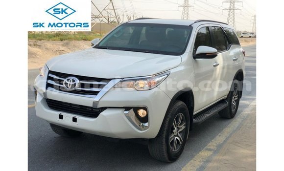 Buy Import Toyota Fortuner White Car in Import - Dubai in Clarendon Buy Import Toyota Fortuner White Car in Import - Dubai in Clarendon