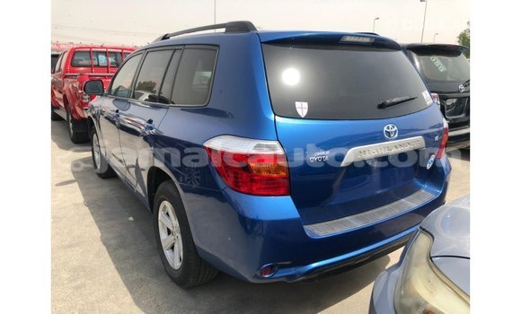 Buy Import Toyota Highlander Blue Car in Import - Dubai in Clarendon Buy Import Toyota Highlander Blue Car in Import - Dubai in Clarendon