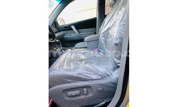 Buy Import Toyota Highlander Other Car in Import - Dubai in Clarendon Buy Import Toyota Highlander Other Car in Import - Dubai in Clarendon