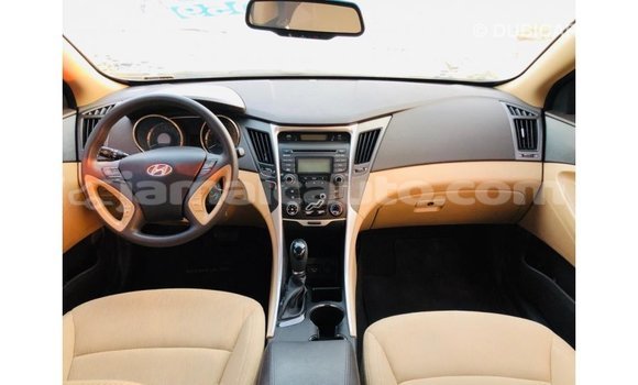 Acheter Import Voiture Hyundai Sonata Rouge à Import - Dubai, Clarendon Acheter Import Voiture Hyundai Sonata Rouge à Import - Dubai, Clarendon