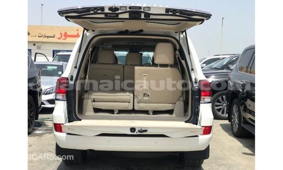 Buy Import Toyota Land Cruiser White Car in Import - Dubai in Clarendon Buy Import Toyota Land Cruiser White Car in Import - Dubai in Clarendon