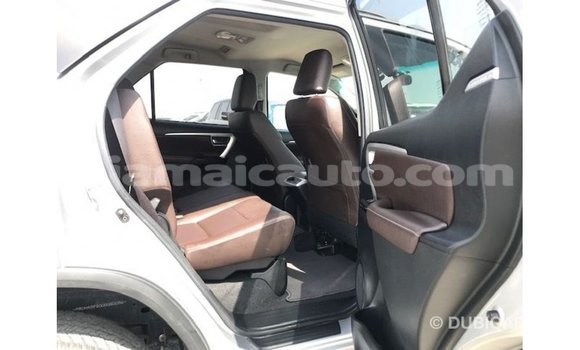 Buy Import Toyota Fortuner Other Car in Import - Dubai in Clarendon Buy Import Toyota Fortuner Other Car in Import - Dubai in Clarendon